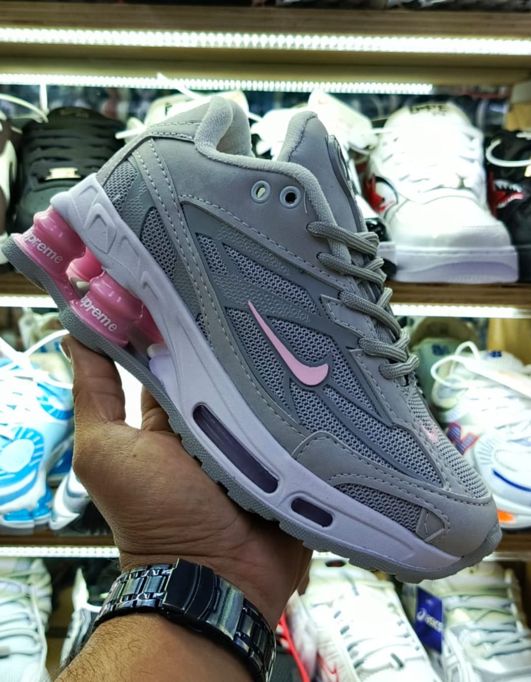 NIKE SHOX REPLICA AAA
